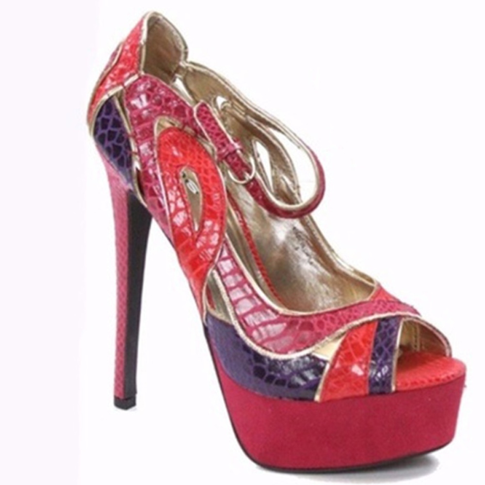 bebe Clarissa Platform High Heel Pump 7.5